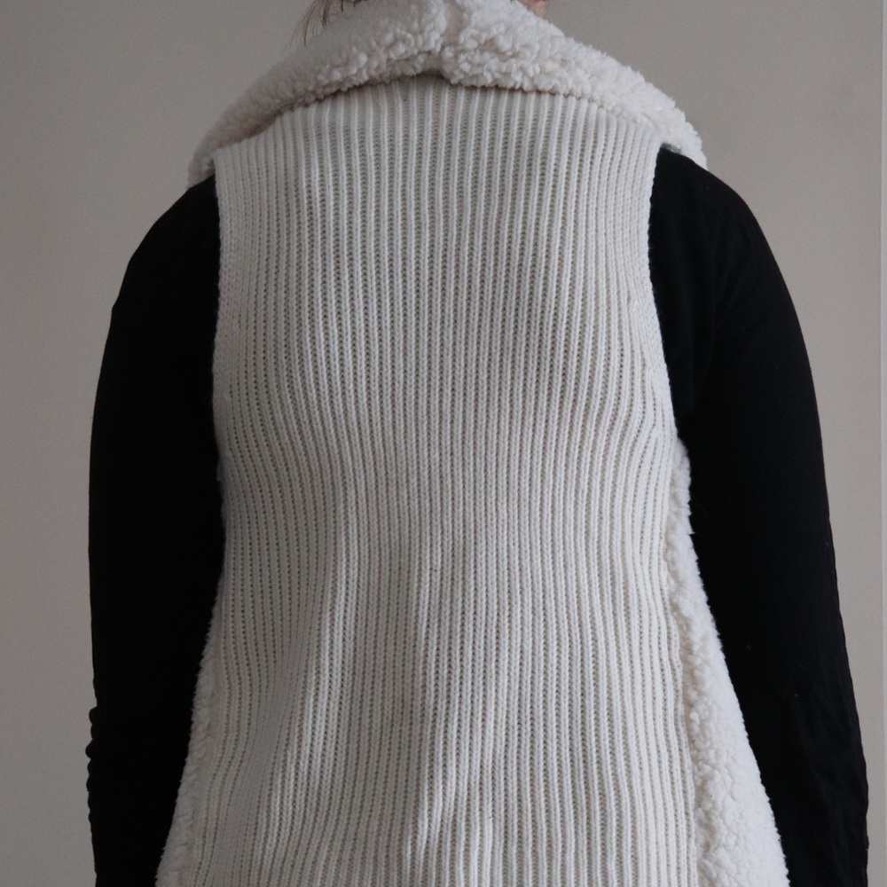 Faux Fur Vest - Picture 3 of 3